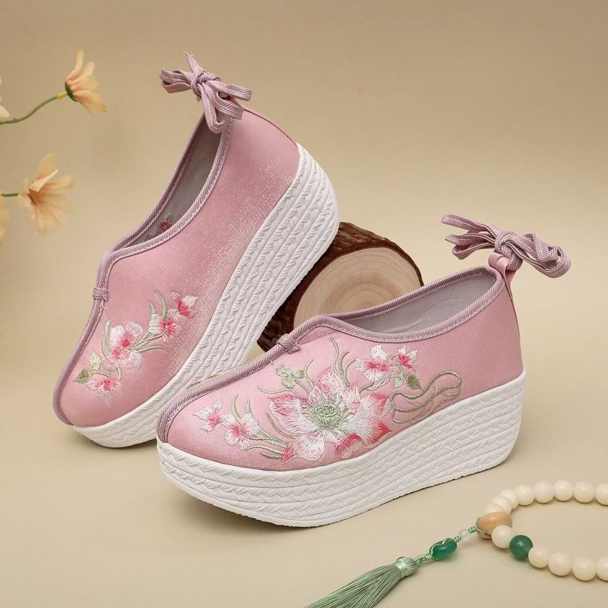 Embroidery Lace - Woman Ethnic Style Wedges Embroidered Shoes