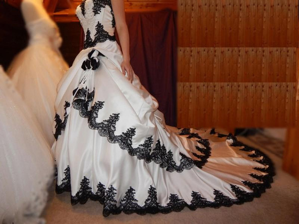 Embroidery White Dress - Vintage Wedding Dress Gothic Black and